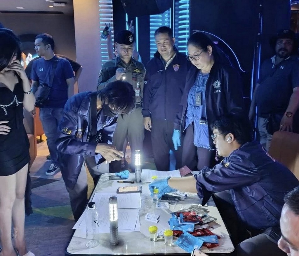 Chinese Arrested, Pub Raid Bangkok