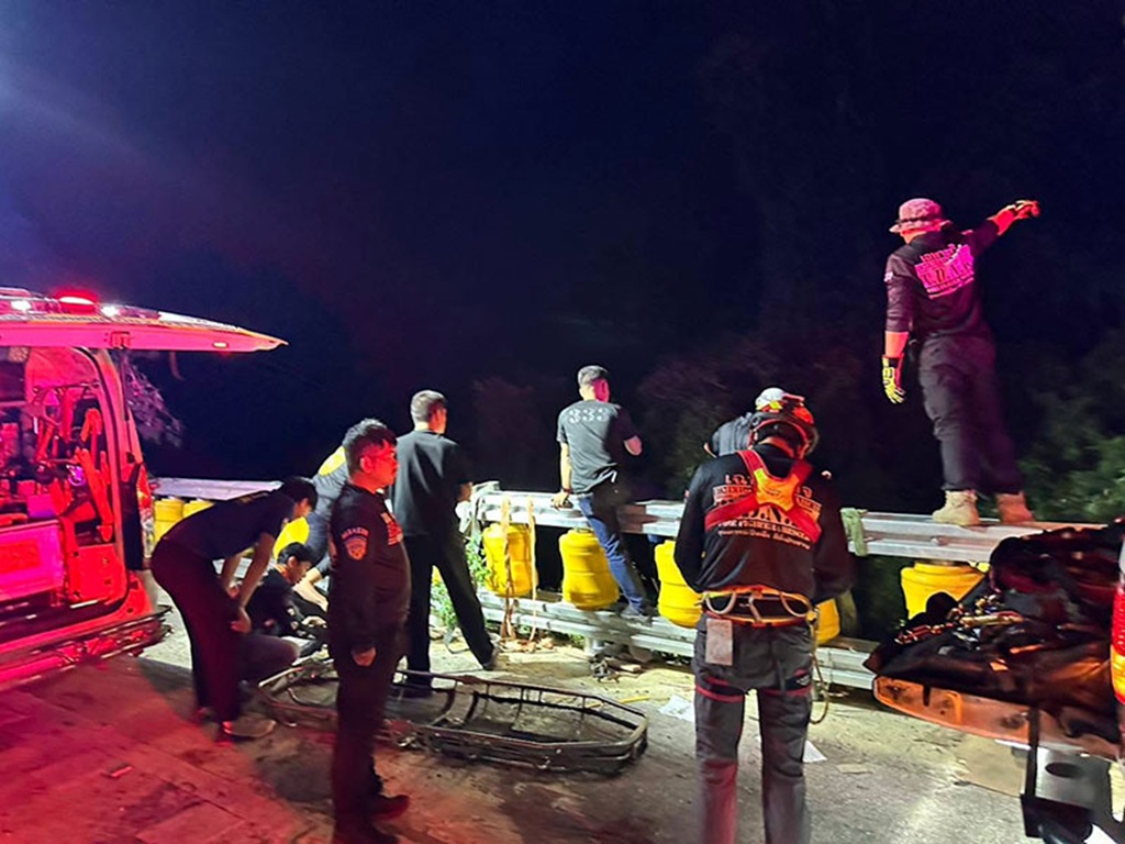 Freight Truck Crash Chiang Rai hwy 118
