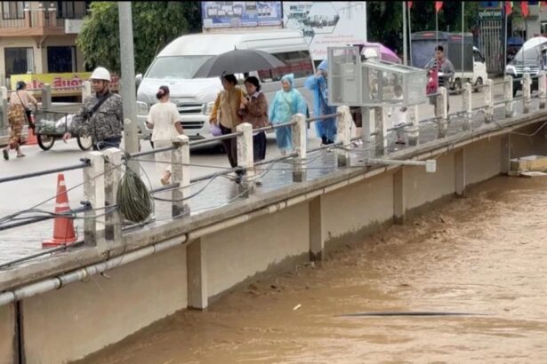 Heavy Rain Causes More Flooding in Mae Sai Chiang Rai