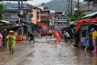 Mae Sai Chiang Rai Holds Big Cleaning Day After Recent Flooding