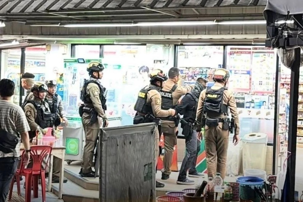 Police, Chinese man, Pattaya