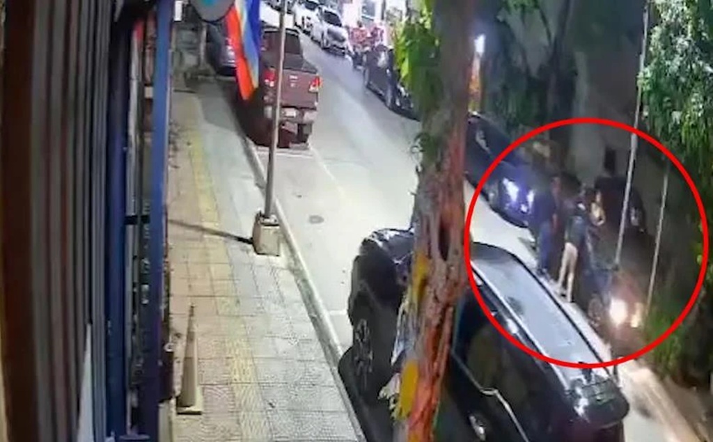 Police Hunt For Gang After Man Dragged from His Car and Beaten Unconscious 