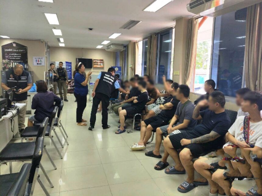 Chinese detained Chiang Rai