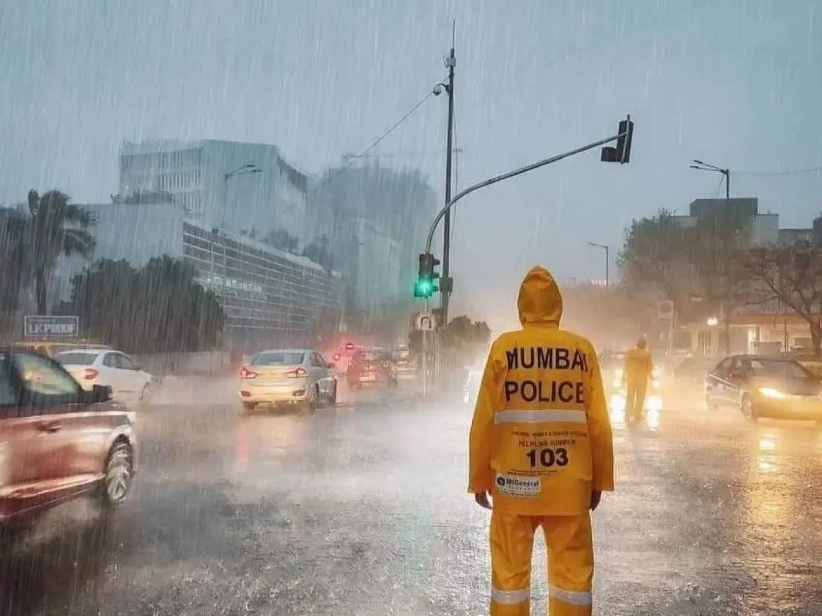 mumbai red alert heavy rainfall