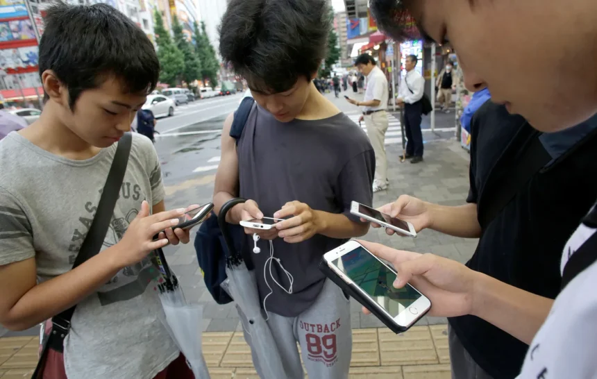 Japan's Toyoake City Passes Smartphone Ordinance Capping Screen Time to 2 Hours