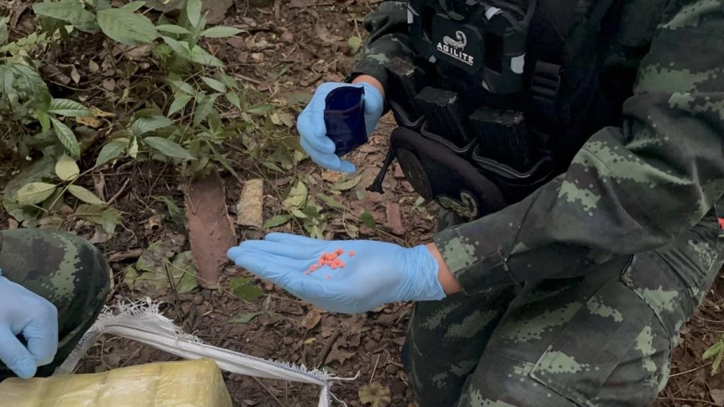 soldiers ,methamphetamine, chiang rai