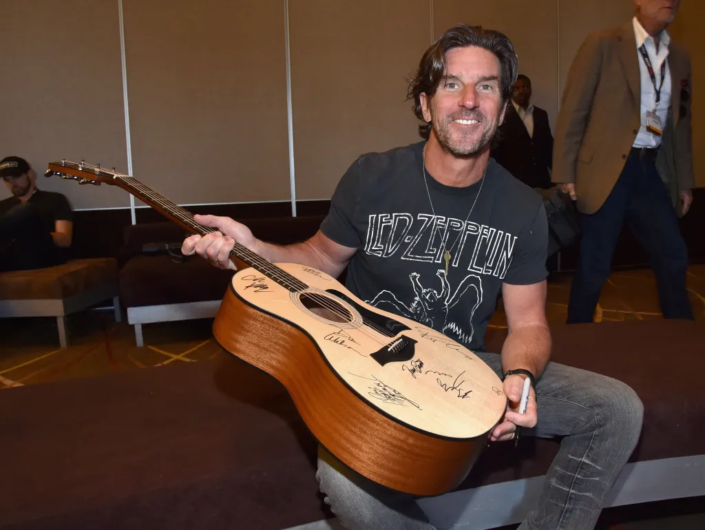 Brett James dies plane crash