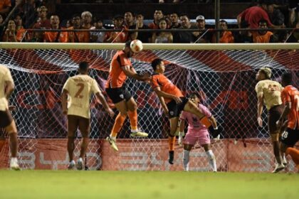 Buriram United Edge Out Chiangrai United in Thrilling 2-1 Victory