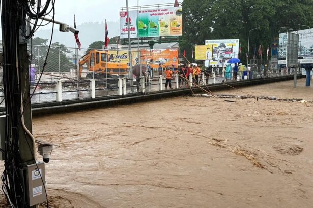 Flood Warning Issues in Mae Sai Chiang Rai as Sai River Rises