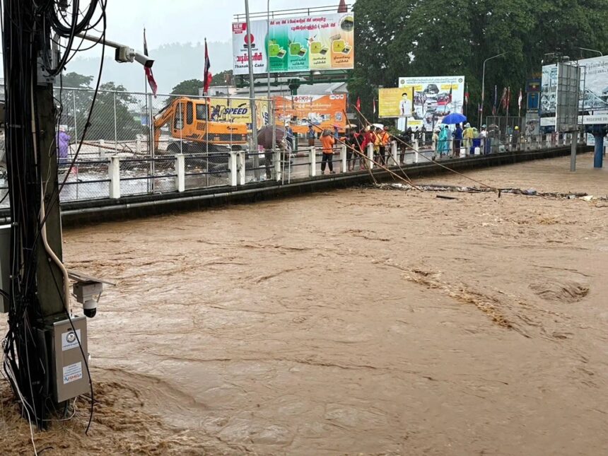 Flood Warning Issues in Mae Sai Chiang Rai as Sai River Rises