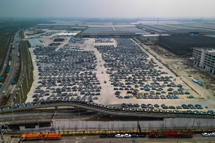 Oversupply in China’s Car Market Puts Economy at Risk