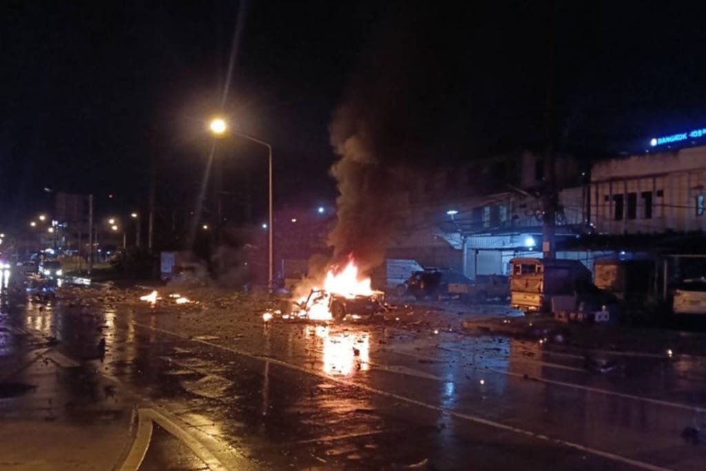 Mitsubishi Pickup Transporting Fireworks Explodes in Central Thailand