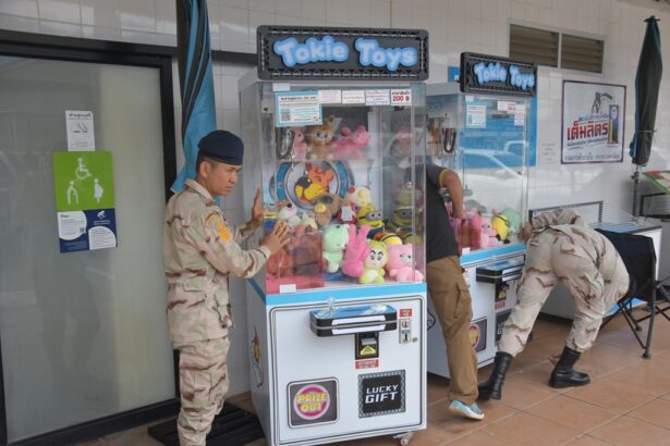 Police Clampdown on Coin-Operated Claw Machines in Chiang Rai