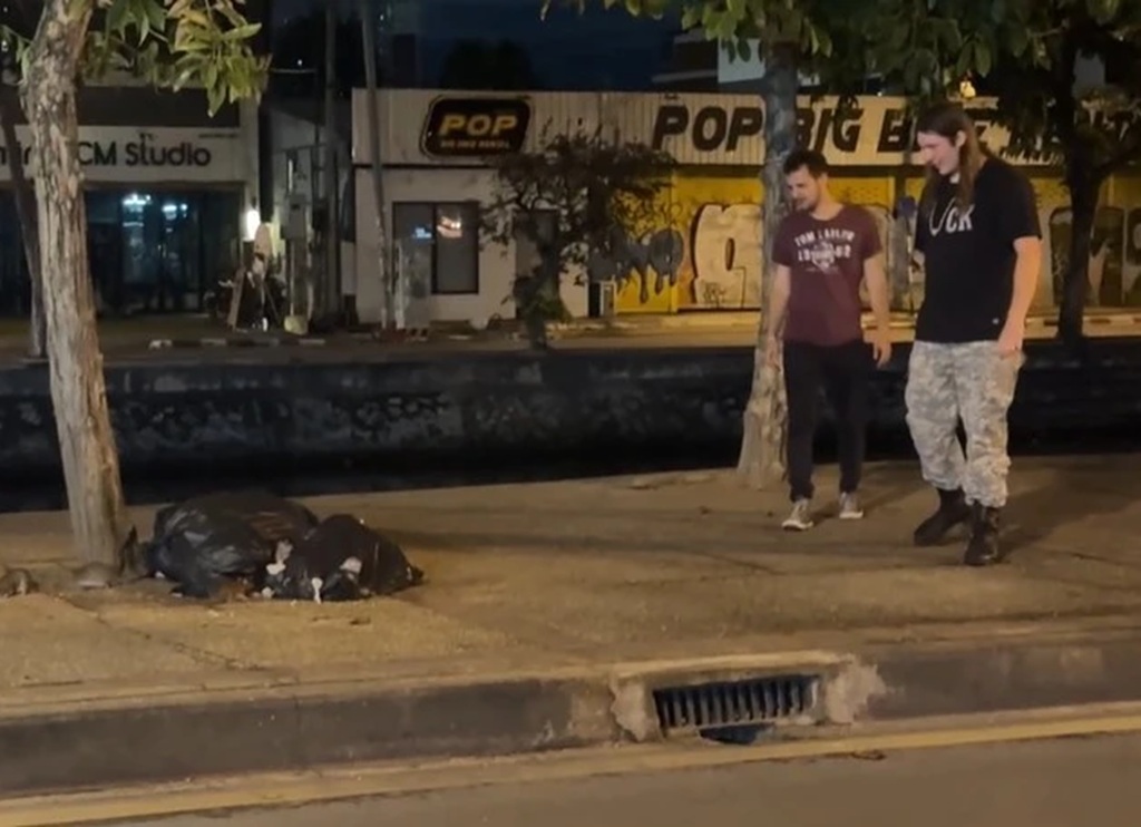 Rats feeding on garbage in Chiang Mai