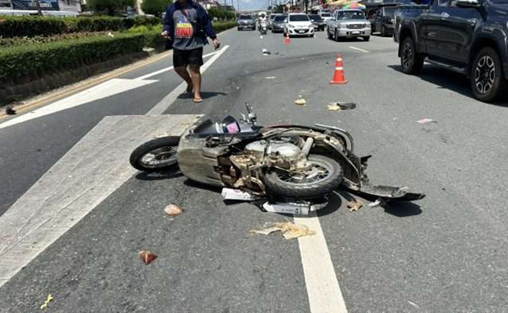 Motorcyclist stuck and killed in Mae Sai Chiang Rai