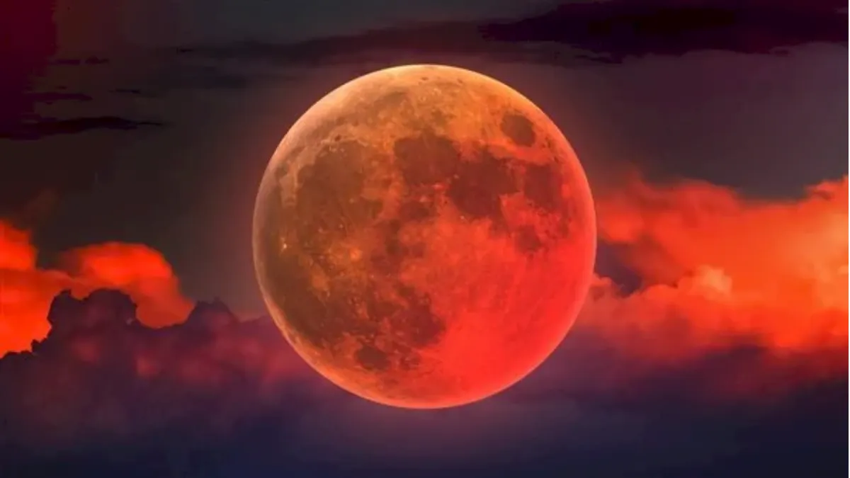 total lunar eclipse