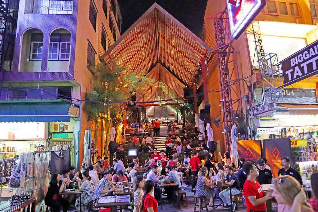  Bangkok's Khao San Road 