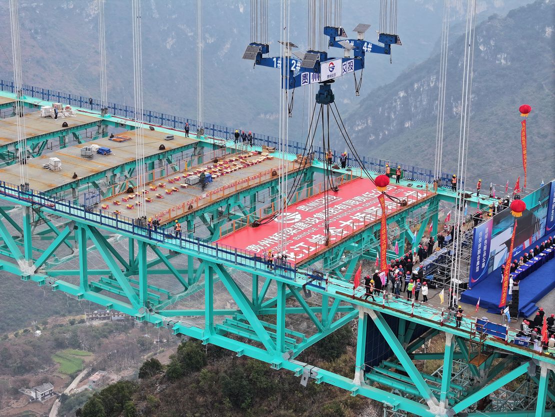 World's Highest Bridge Opens to Traffic in China