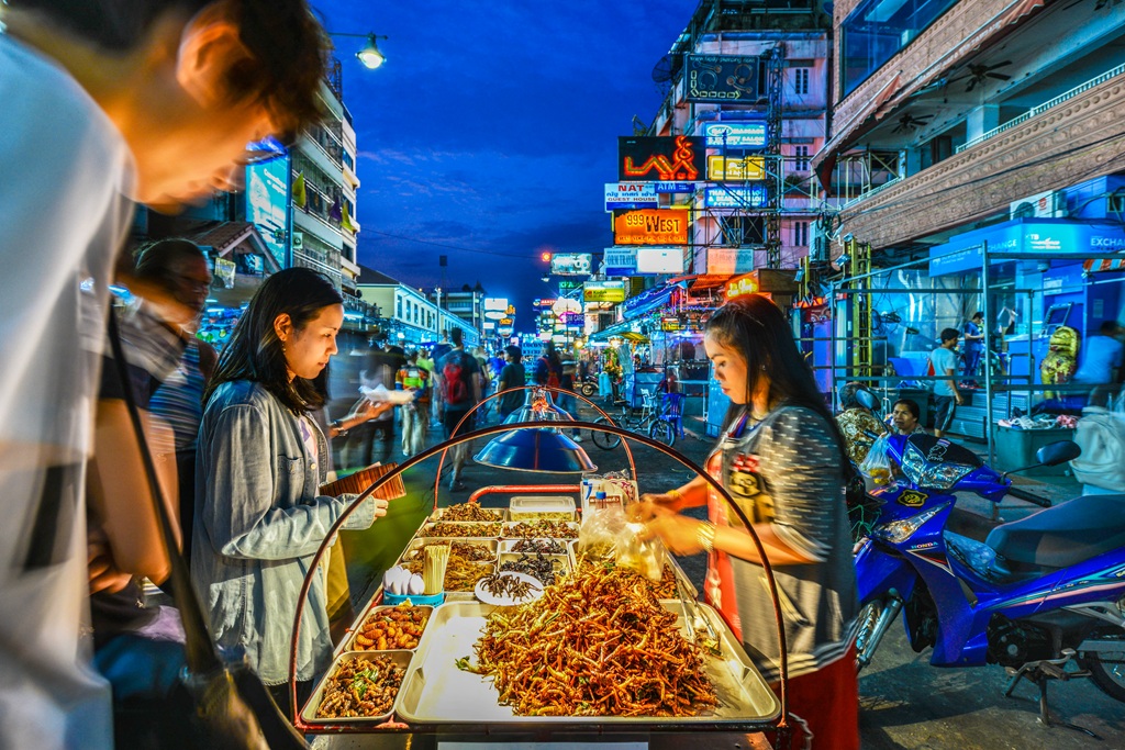  Bangkok's Khao San Road 