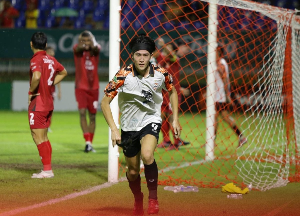 sukhothai FC vs chiangrai united 1-1