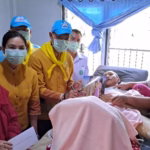 Chiang Mai Governor Visits Bedridden Tham Luang Cave Rescue Hero