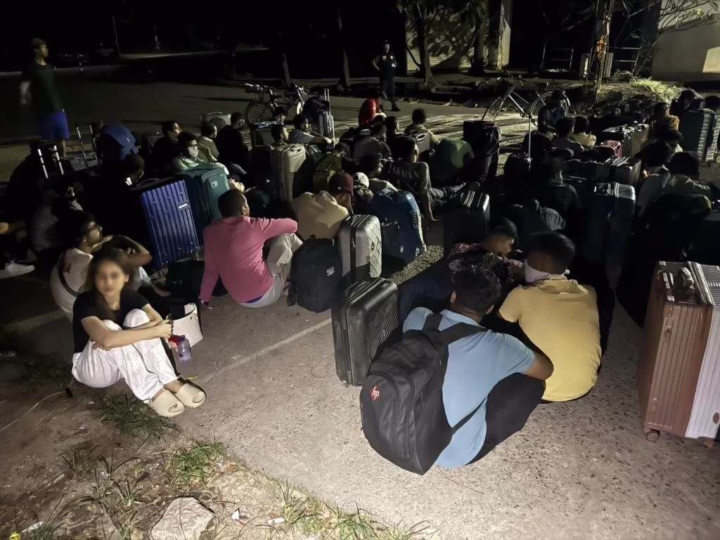 Mae Sot Overwhelmed by Foreigners Fleeing KK-Park in Myanmar