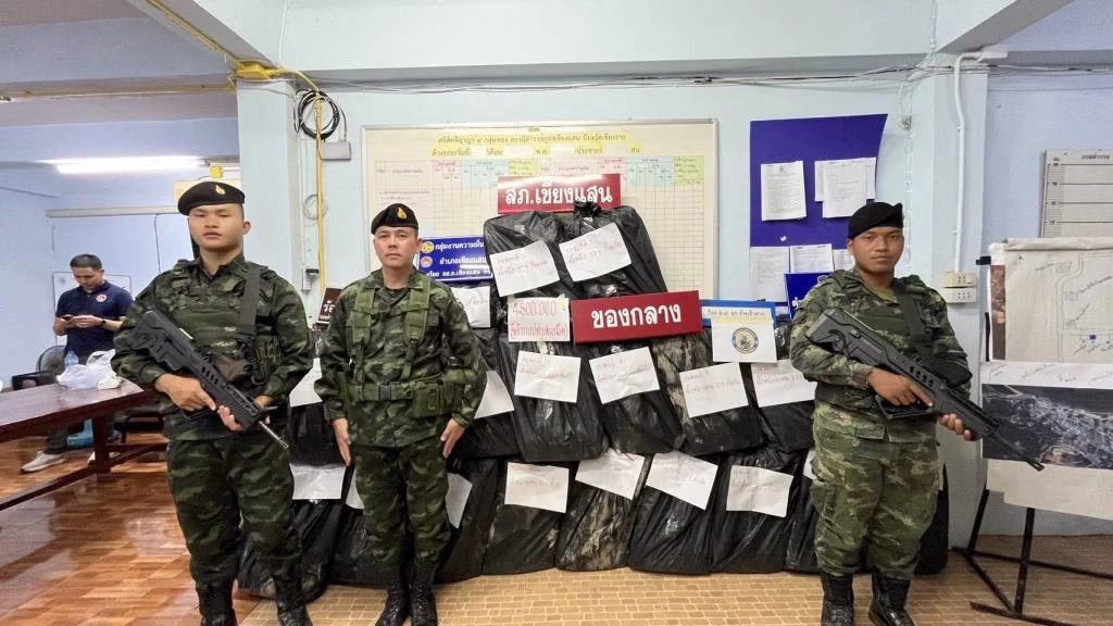 Chiang Rai Border Patrol Seize 4.8 Million Meth Pills After Vehicle Chase 