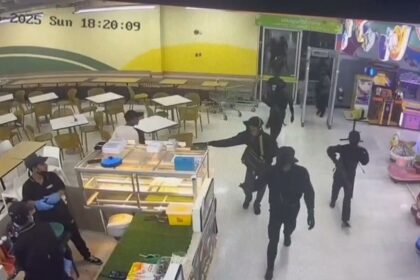 Armed Men Steal $740,000 Worth of Gold