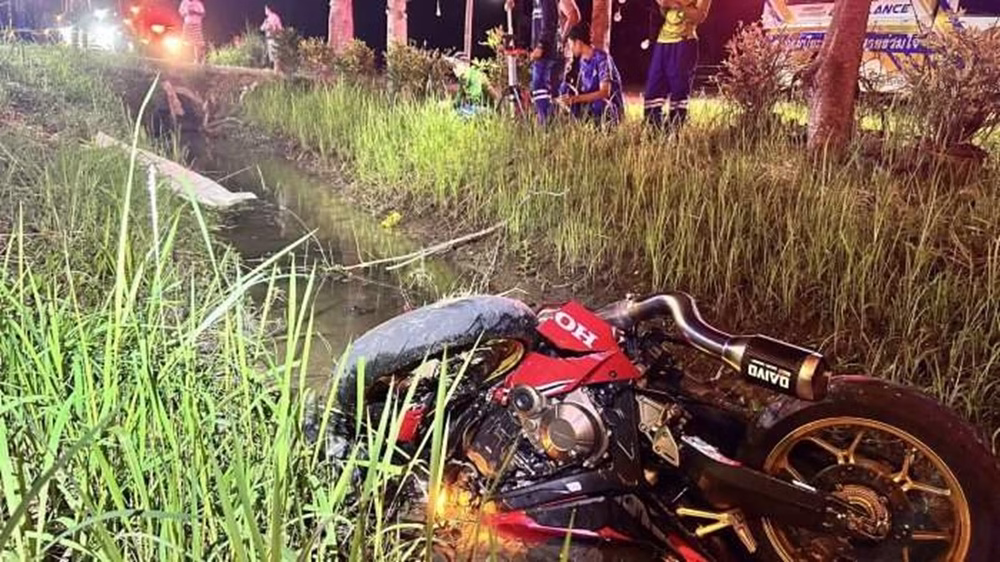 Big Bike Rider Killed After Crashing into Canal at High Speed