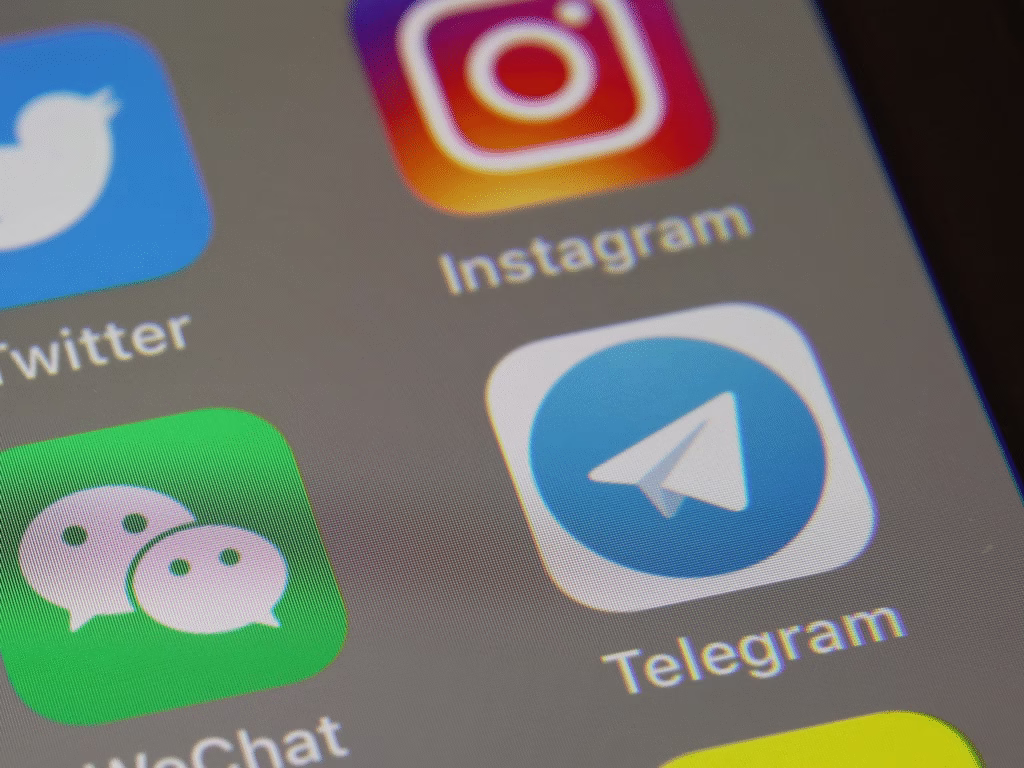 Instagram to Telegram 