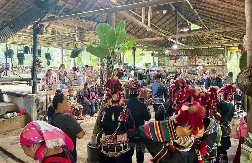 Integration With Hiitibe Communities in Chiang Rai