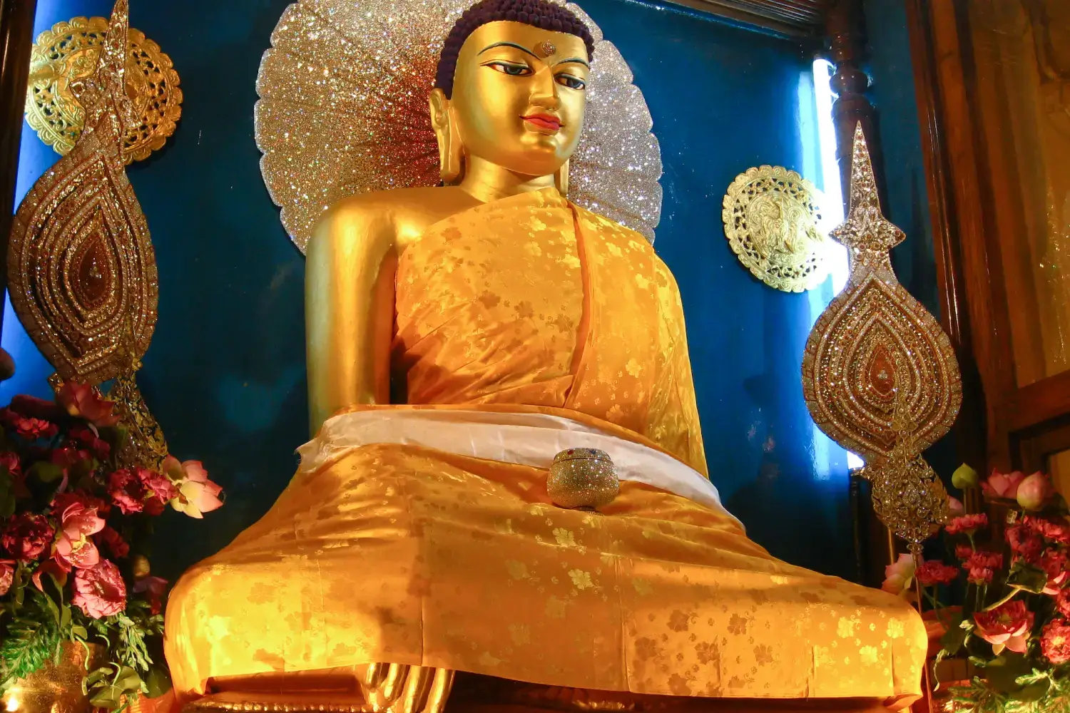 Foundations of Buddhism in India