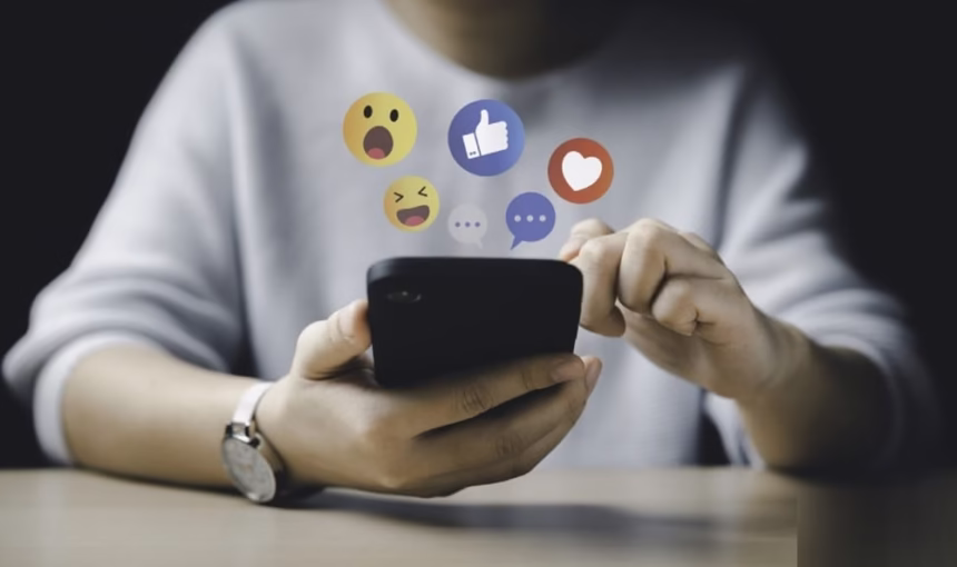 Decentralized Social Media Profile