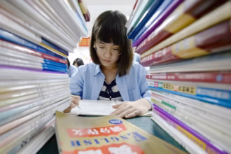 Teachers Can Use AI to Grade Papers Faster