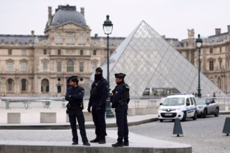 the louvre robbery