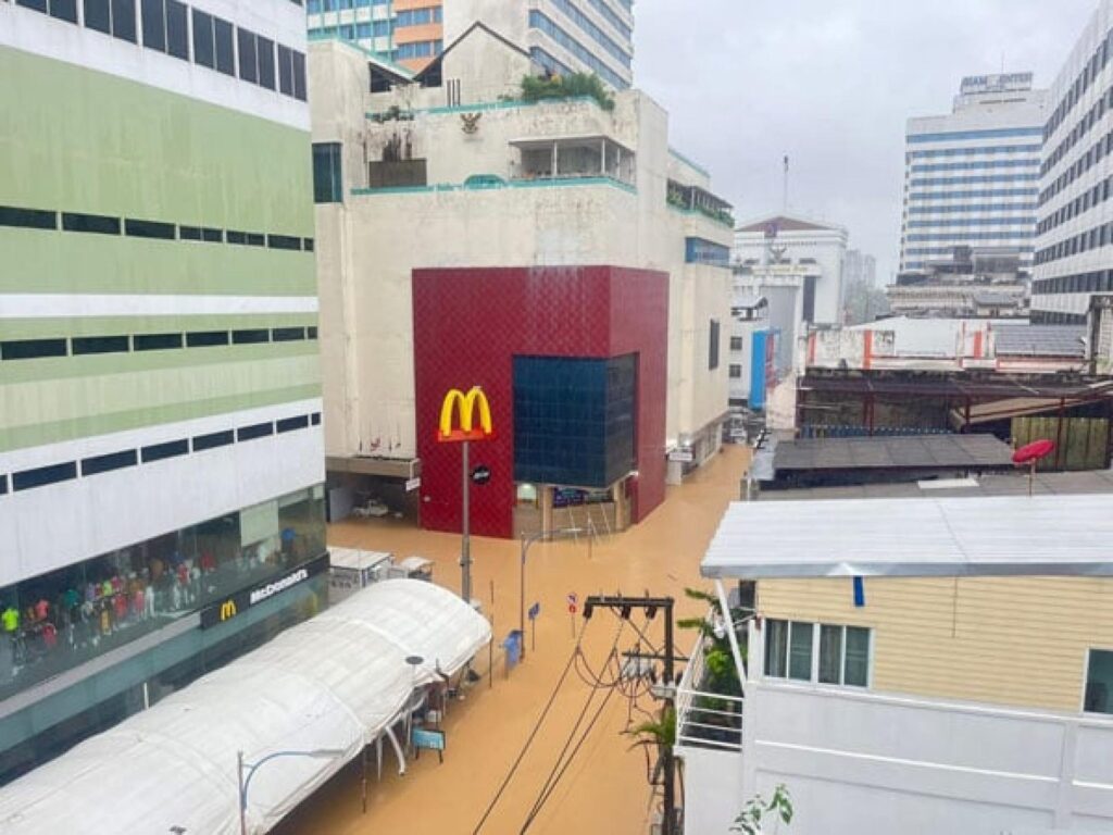 Hat Yai Flooding The Worst in 10 Years