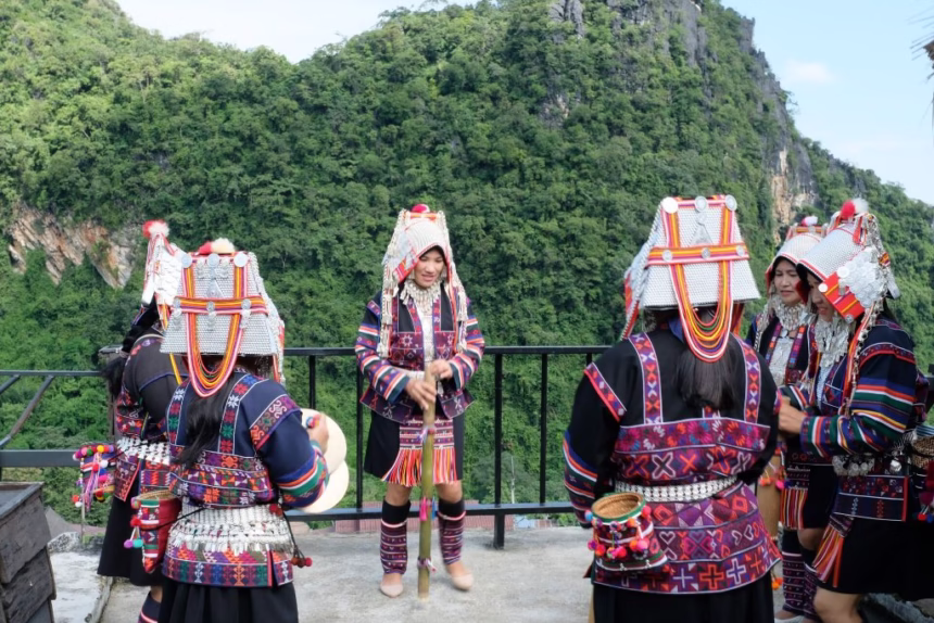 Chiang Rai's Akha Community Wins at International Sustainable Tourism Award