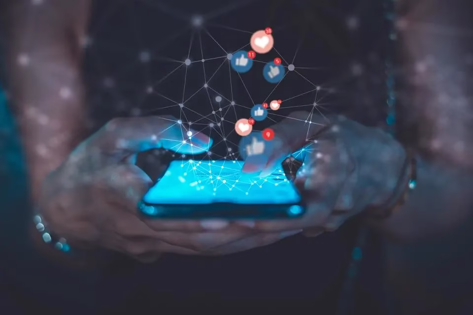 decentralized social media