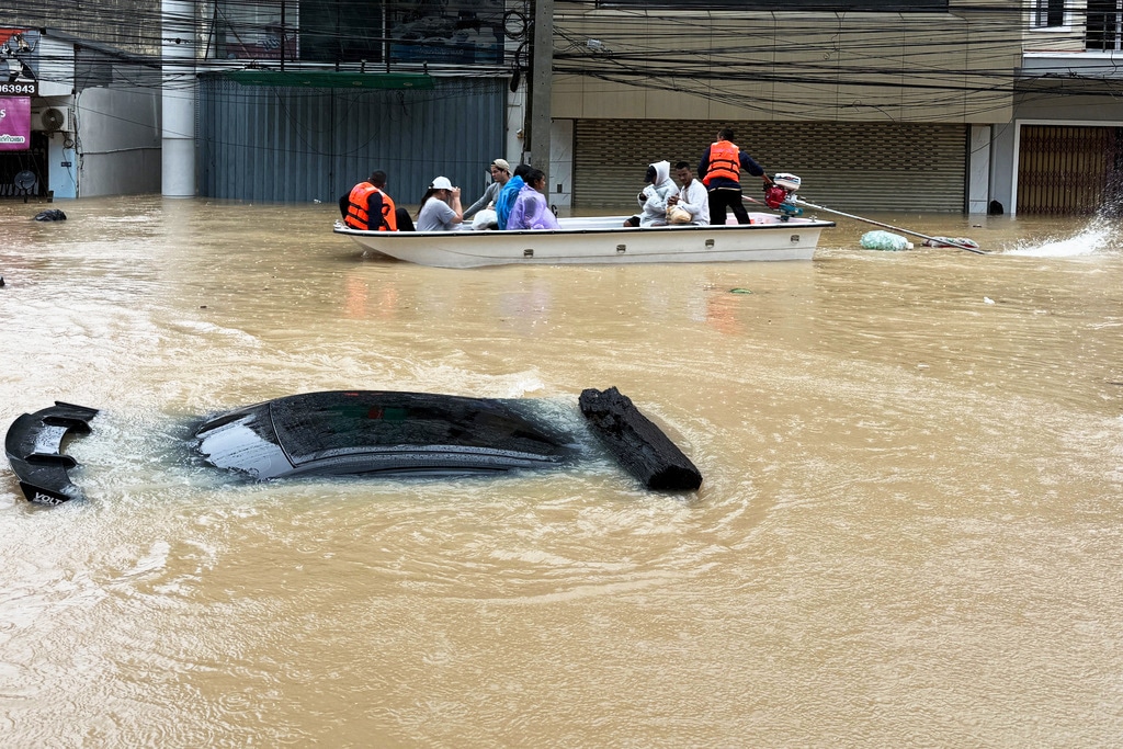Hat Yai Flooding The Worst in 10 Years