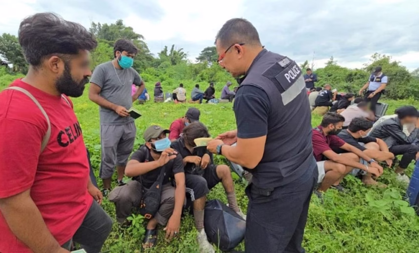 Police in Mae Sot Detain Over 50 Foreigners