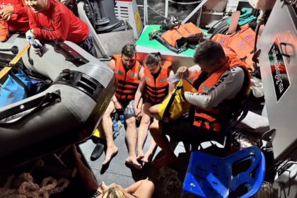 Royal Thai Navy Rescuse Russian Tourists