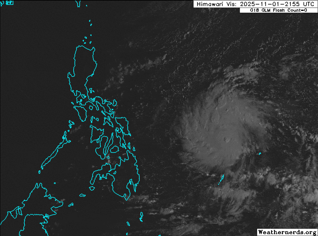 typhoon hits philippines