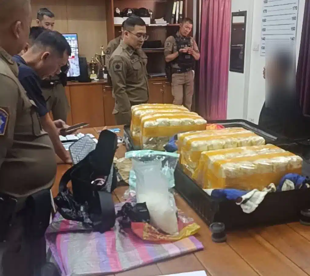 Police Arrest 3 Drug Runners at Chiang Rai Bus Terminal 2