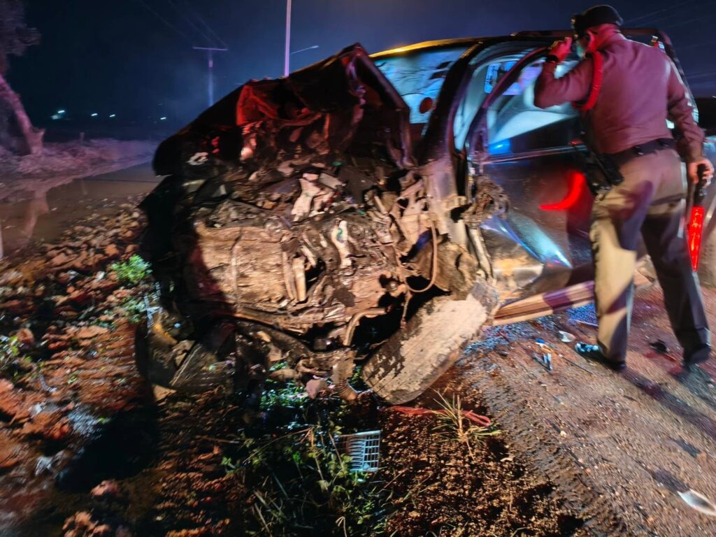 Pickup Truck Crash Head-on in Chiang Rai