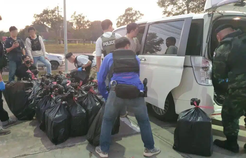 Chiang Rai Police Arrest Drug Runner at Big-C With 8 Million Meth Pills