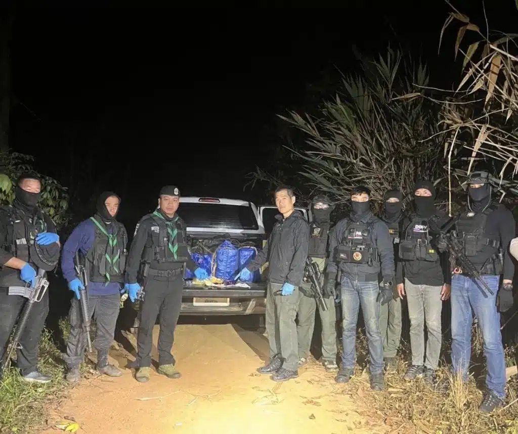 Chiang Rai Police Arrest Drug Runner at Big-C With 8 Million Meth Pills