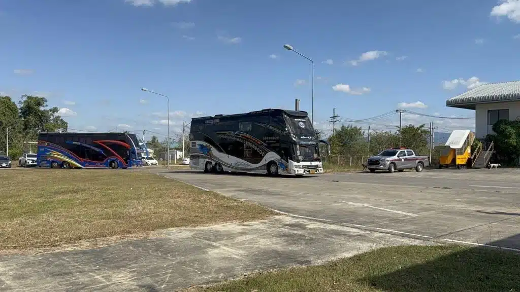 China Sends Planes to Mae Sot