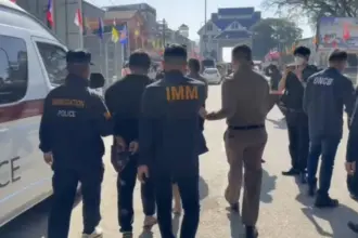 Chiang Rai Immigration Takes Custody of Prisoners from Myanmar