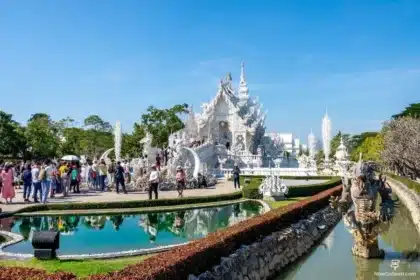 Chiang Rai Temple Etiquette Guide for First-Time Visitors