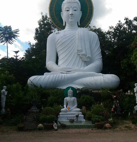 Doi In Cee Temple (Hidden Temple in Chiang Rai)